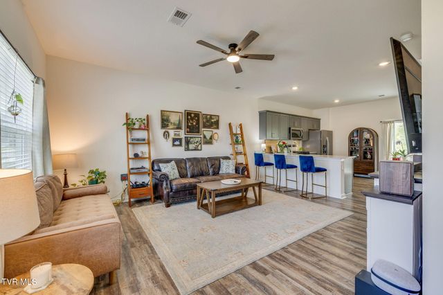 1035 Tomahawk Terrace, Johnson City, TN 37604