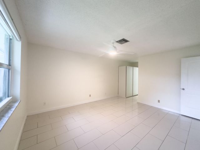 13741 Flora Place B, Delray Beach, FL 33484