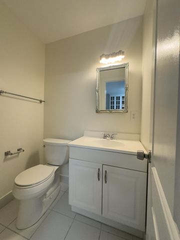13741 Flora Place B, Delray Beach, FL 33484