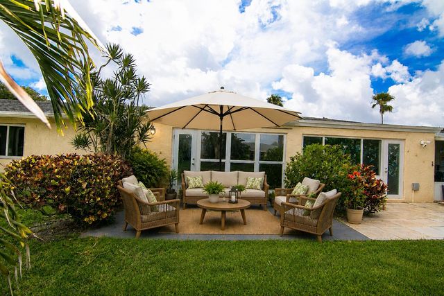 13741 Flora Place B, Delray Beach, FL 33484
