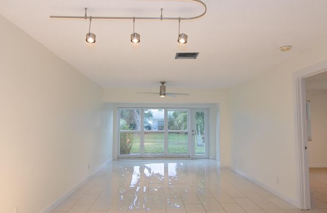 13741 Flora Place B, Delray Beach, FL 33484