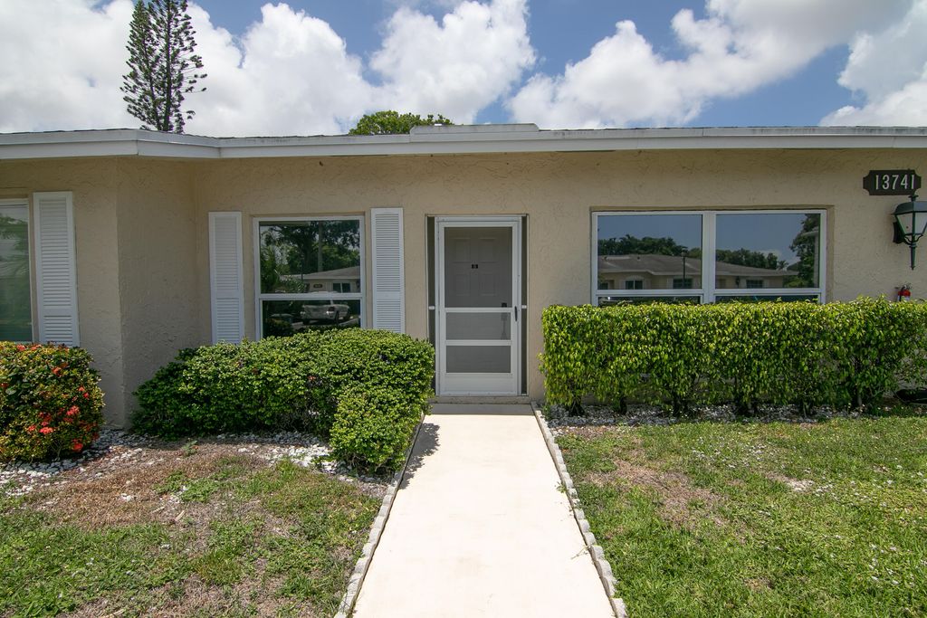 13741 Flora Place B, Delray Beach, FL 33484