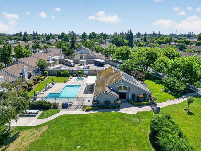 3545 Blackstone Way, Modesto, CA 95356