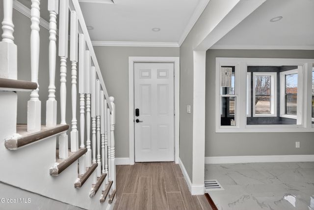 1684 Lake Boulevard, Schenectady, NY 12304