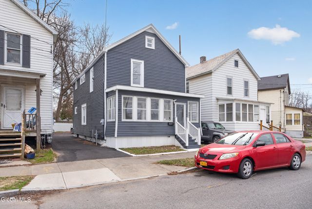 1684 Lake Boulevard, Schenectady, NY 12304