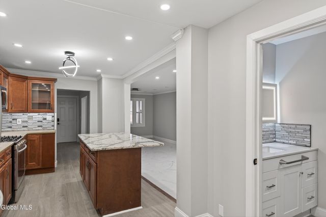 1684 Lake Boulevard, Schenectady, NY 12304