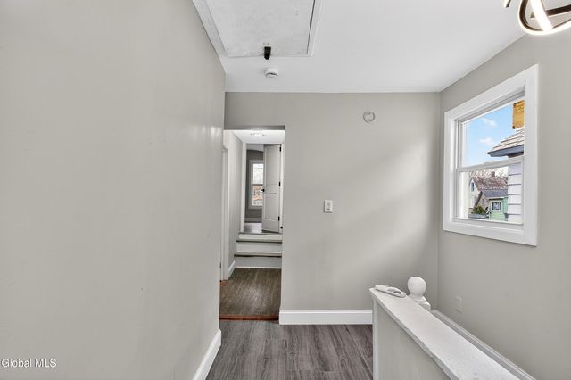 1684 Lake Boulevard, Schenectady, NY 12304