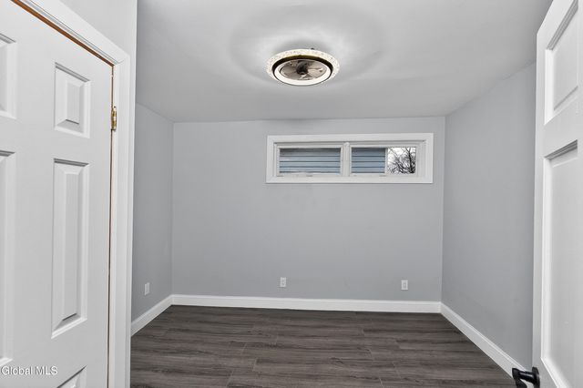 1684 Lake Boulevard, Schenectady, NY 12304