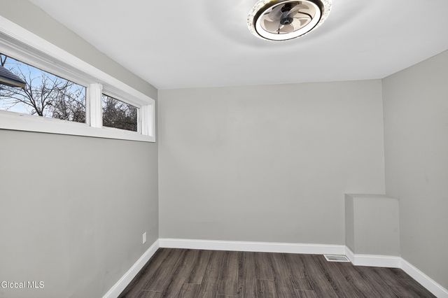 1684 Lake Boulevard, Schenectady, NY 12304