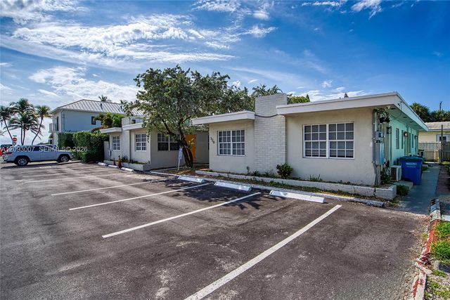 318 Walnut Street, Hollywood, FL 33019