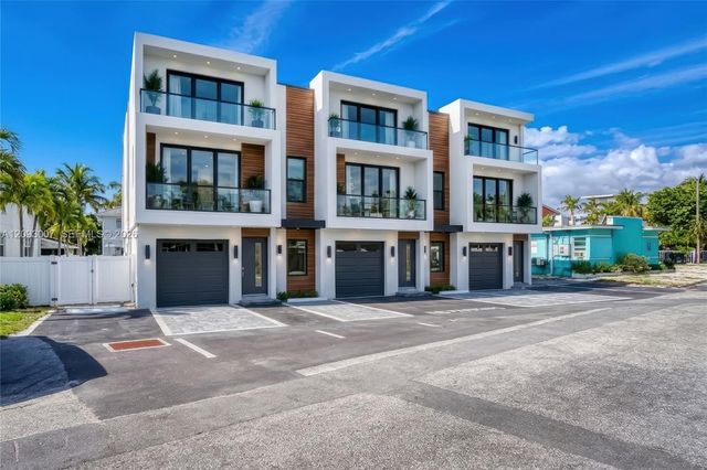 318 Walnut Street, Hollywood, FL 33019