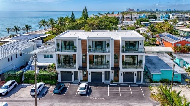 318 Walnut Street, Hollywood, FL 33019