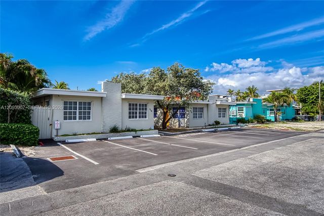 318 Walnut Street, Hollywood, FL 33019