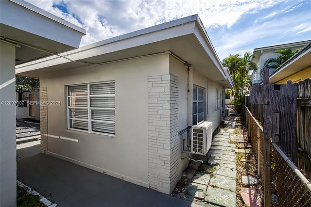 318 Walnut Street, Hollywood, FL 33019