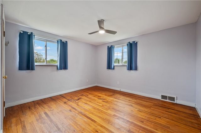 904 Sunnyside Drive, West Mifflin, PA 15122
