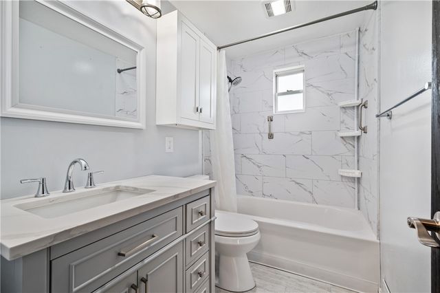 904 Sunnyside Drive, West Mifflin, PA 15122