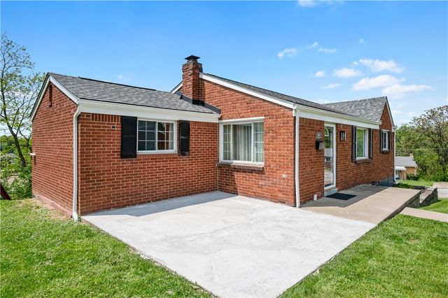 904 Sunnyside Drive, West Mifflin, PA 15122