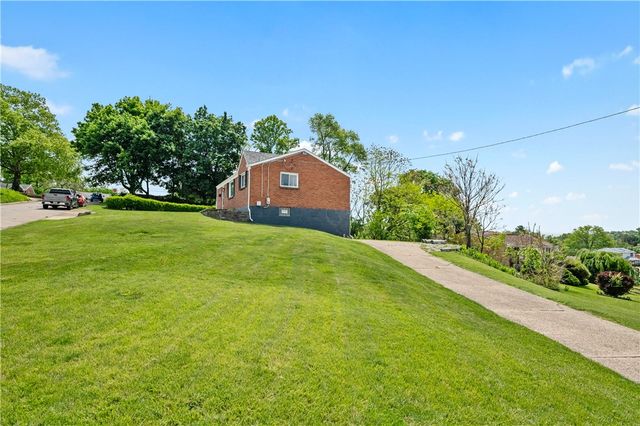 904 Sunnyside Drive, West Mifflin, PA 15122