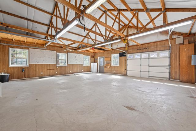 5030 Highland Pass, Montgomery, TX 77316