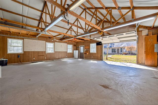 5030 Highland Pass, Montgomery, TX 77316