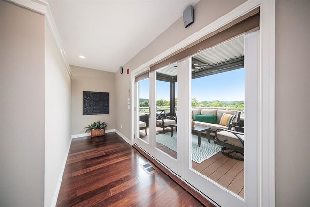 121 W Kingsley 502, Ann Arbor, MI 48103