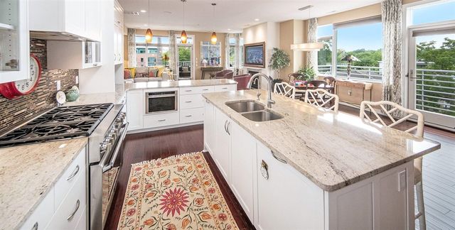 121 W Kingsley 502, Ann Arbor, MI 48103