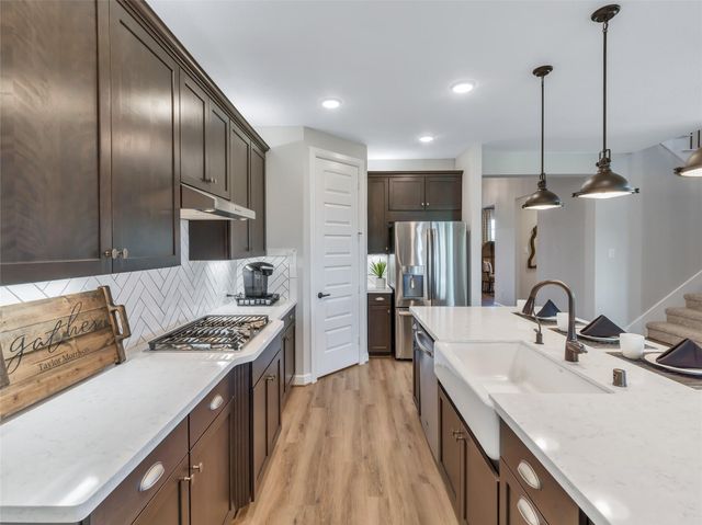 11 Shumard Oak Drive, The Woodlands, TX 77375