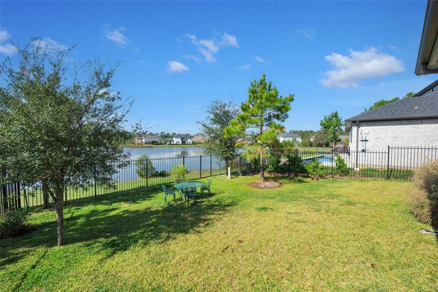 11 Shumard Oak Drive, The Woodlands, TX 77375