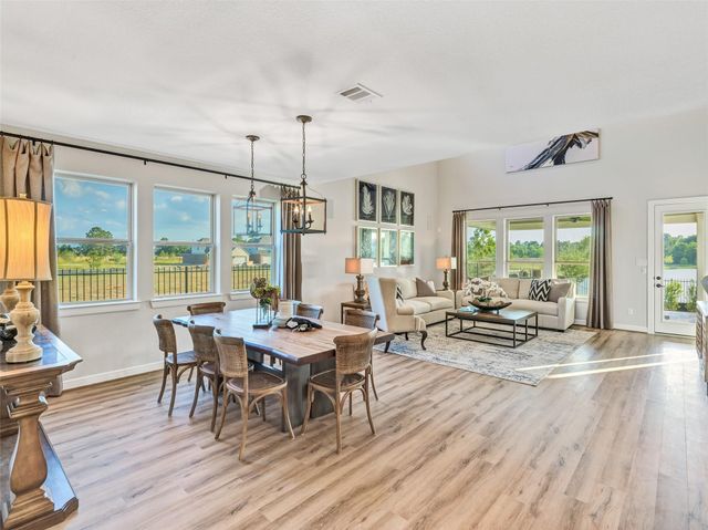 11 Shumard Oak Drive, The Woodlands, TX 77375