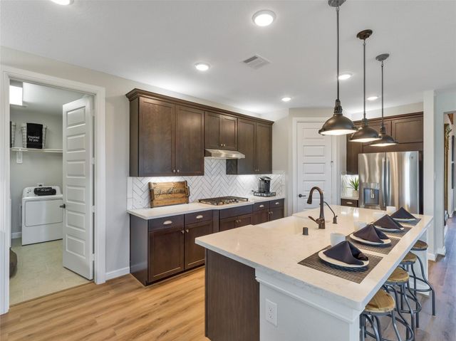 11 Shumard Oak Drive, The Woodlands, TX 77375