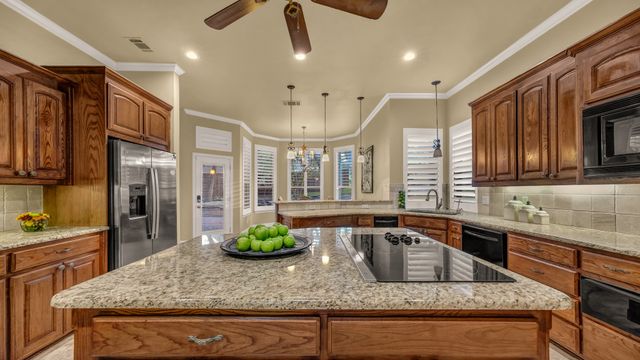 2102 Clear Creek Drive, Weatherford, TX 76087