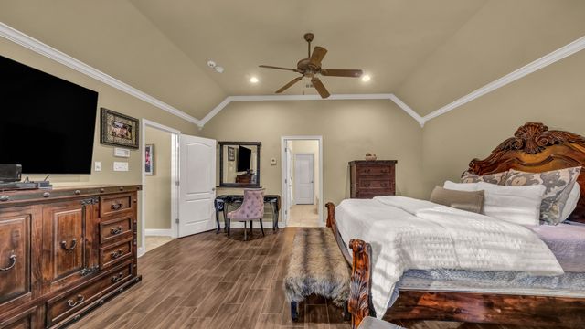 2102 Clear Creek Drive, Weatherford, TX 76087