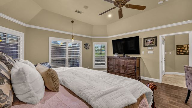 2102 Clear Creek Drive, Weatherford, TX 76087