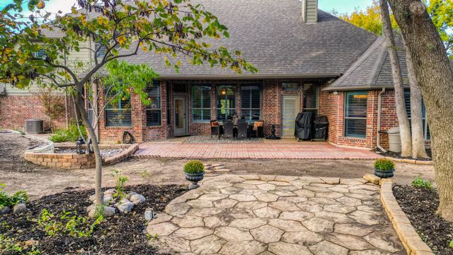 2102 Clear Creek Drive, Weatherford, TX 76087