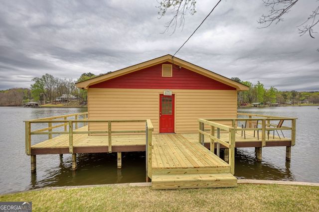 1665 County Line Extension, Mansfield, GA 30055