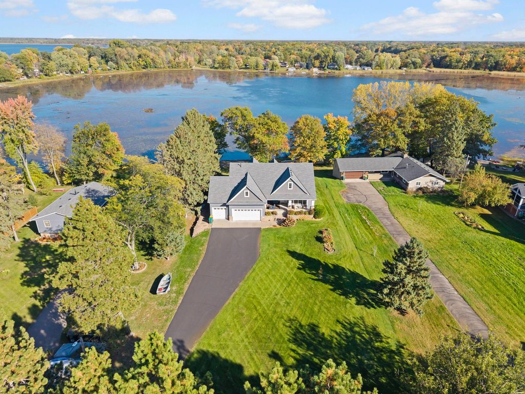 17447 Interlachen Drive NE, Ham Lake, MN 55304 — exterior