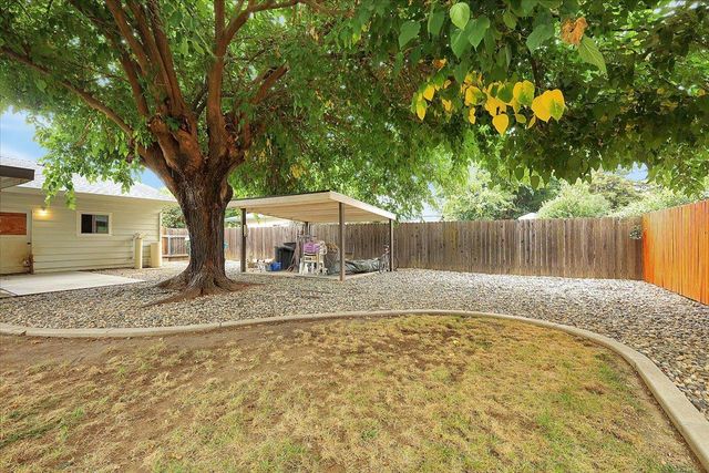 1421 Richland Rd, Yuba City, CA 95993