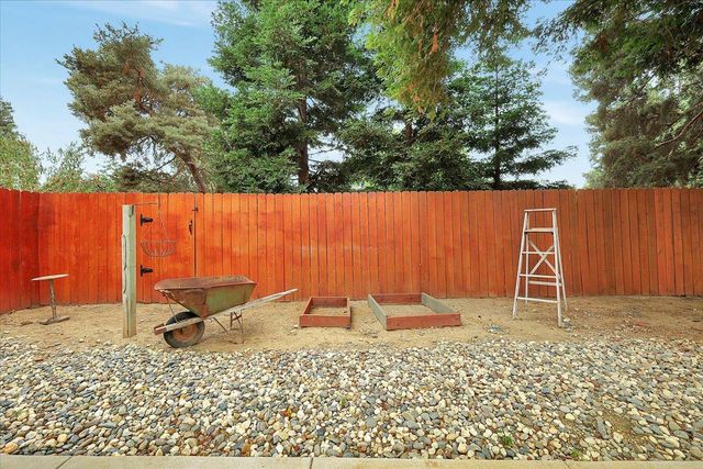 1421 Richland Rd, Yuba City, CA 95993