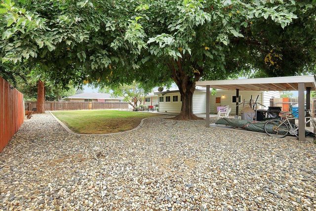 1421 Richland Rd, Yuba City, CA 95993