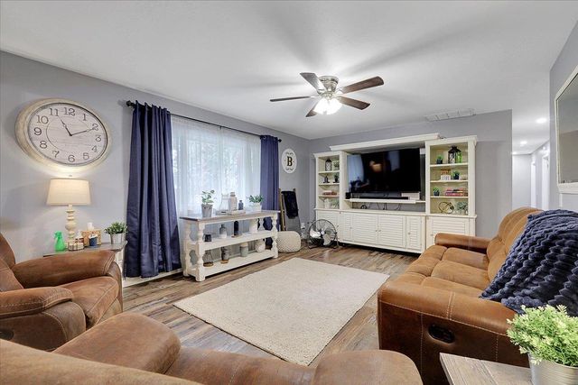 1421 Richland Rd, Yuba City, CA 95993