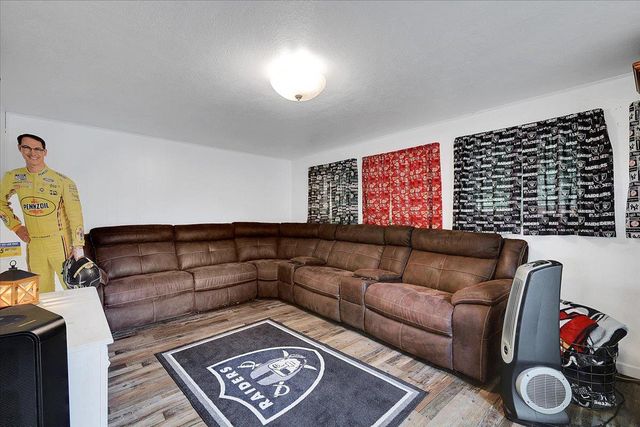 1421 Richland Rd, Yuba City, CA 95993