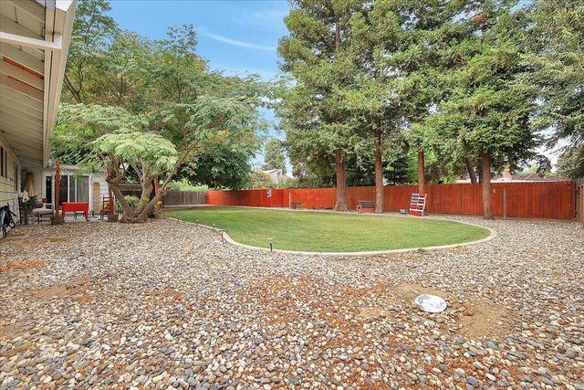 1421 Richland Rd, Yuba City, CA 95993