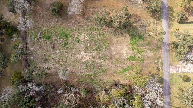 4813 S Elm Avenue, Santa Fe, TX 77517