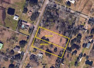 4813 S Elm Avenue, Santa Fe, TX 77517