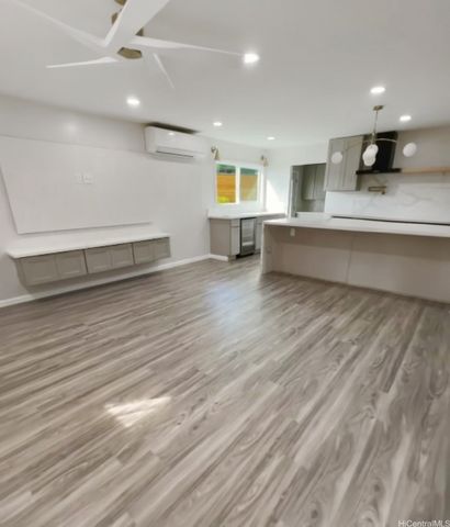 362 Waiopua Place, Honolulu, HI 96825