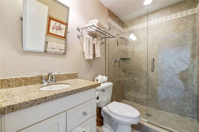 41400 Kansas Street, Palm Desert, CA 92211