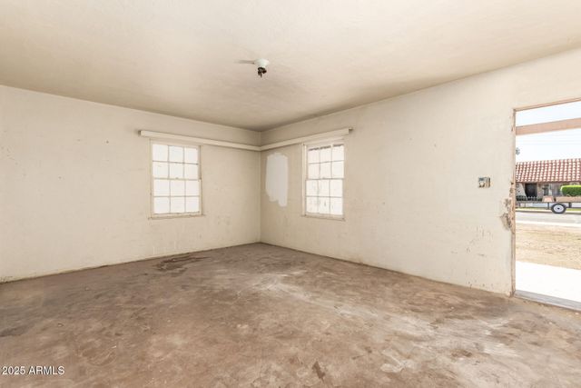 2520 W WASHINGTON Street, Phoenix, AZ 85009