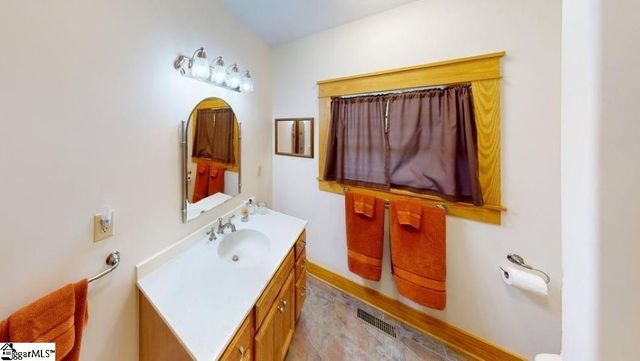 206 Susans Road, Gaffney, SC 29341