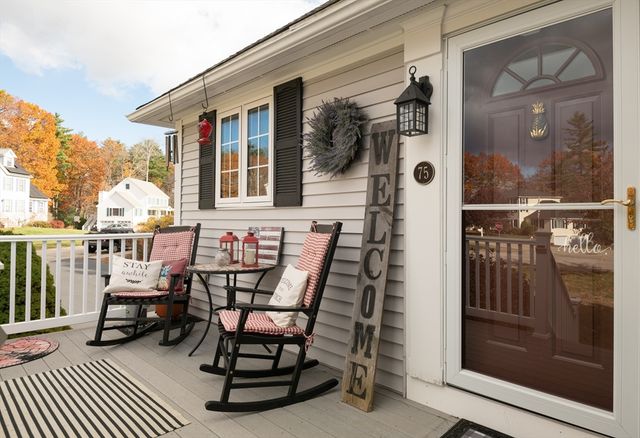 75 Border Winds Ave, Seabrook, NH 03874