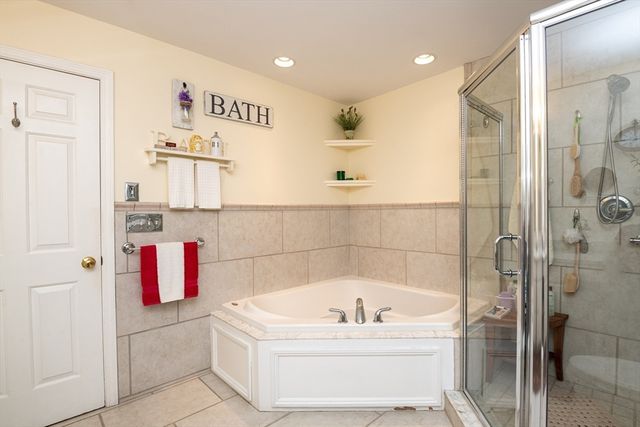 75 Border Winds Ave, Seabrook, NH 03874